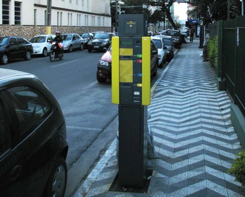 Estacionamento gratuito para pessoas com defici�ncia