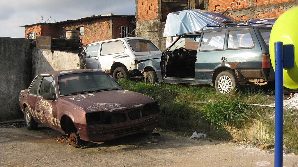 Agora  lei: carros abandonados com os dias contados em Vila Velha