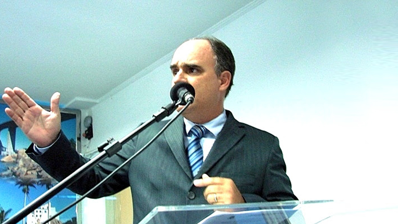 Projeto obriga uso de protetores de pesco�o em pacientes submetidos a exames radiol�gicos